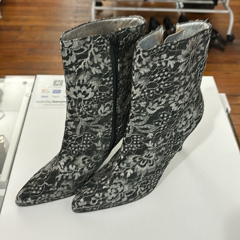 Charles Jourdan boots 7